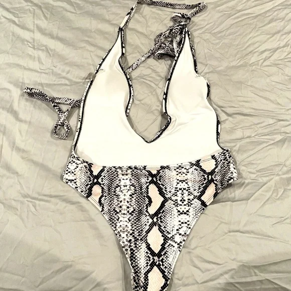 Multicross Swimsuit - Picture 2 of 2